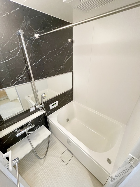 バス・シャワールーム　あったかお風呂、ひんやりお風呂、洗濯物も乾かせる浴室暖房乾燥