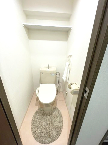 トイレ　参考)同マンション同間取り他部屋の写真