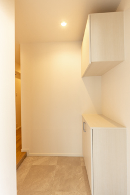 玄関　※写真は同タイプ住戸です。