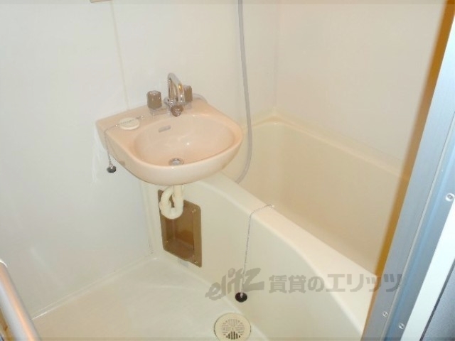 バス・シャワールーム　バス