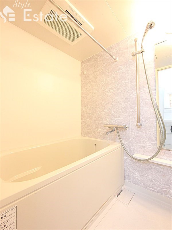 バス・シャワールーム　バスルーム