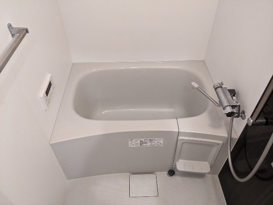 バス・シャワールーム　※別部屋の写真です