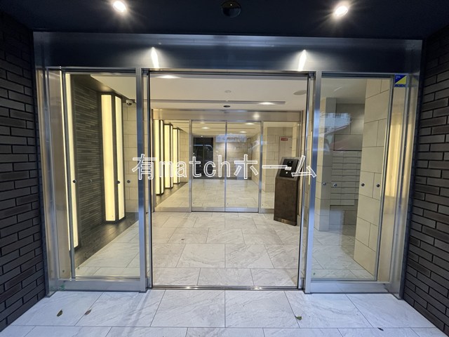 エントランス　ゆとりのあるエントランスです