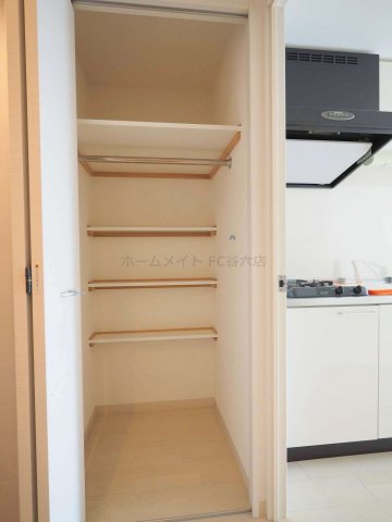 収納　アーデン土佐堀