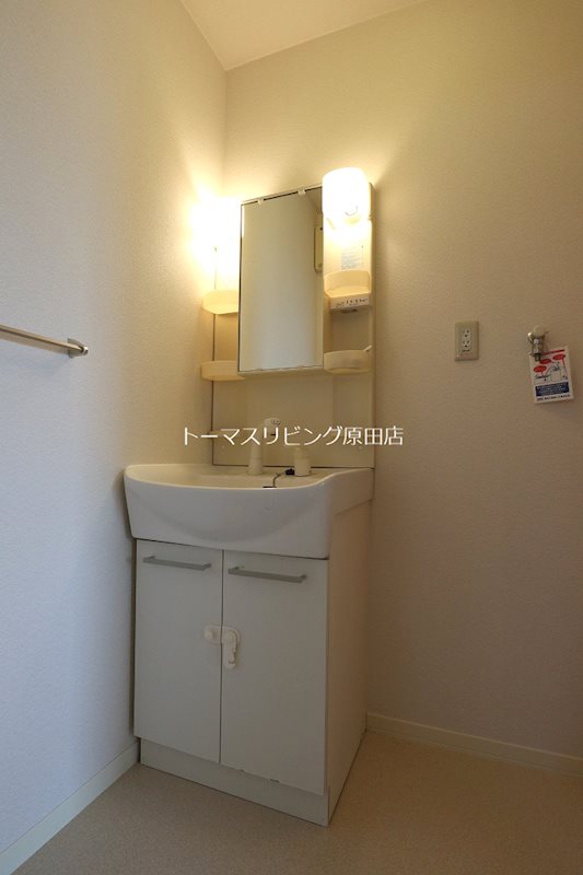 洗面設備　101号室写真