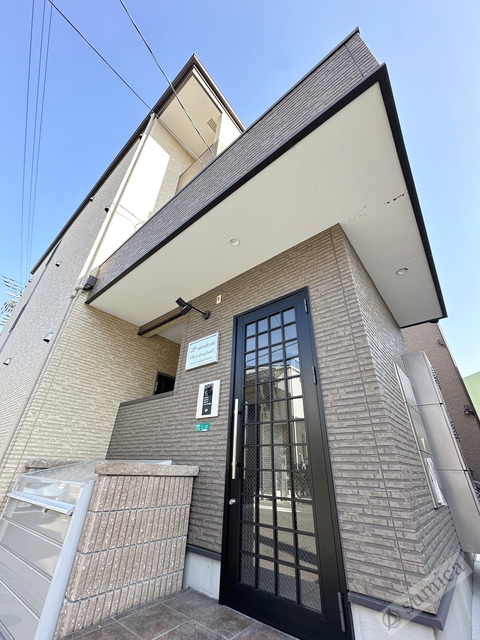 エントランス　オートロック完備で部外者はシャットアウト♪♪