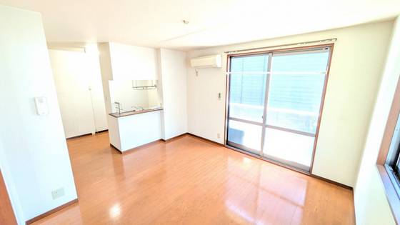 居室・リビング　※別部屋の写真です