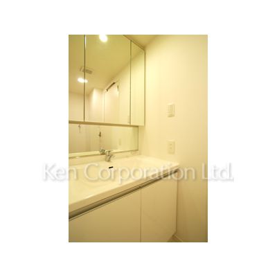 洗面設備　同タイプ9階のお部屋を撮影。仕様が異なることがあります。