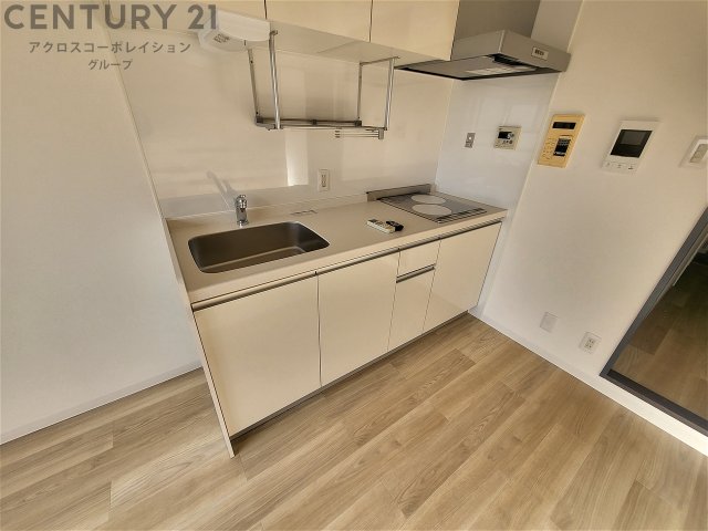 キッチン　窓付きのキッチンで換気がしやすくておすすめ！