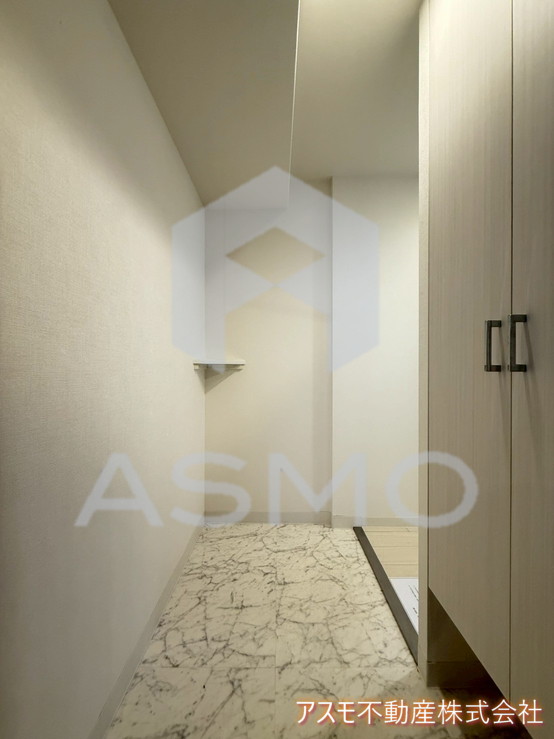 玄関　同マンション別部屋参考写真