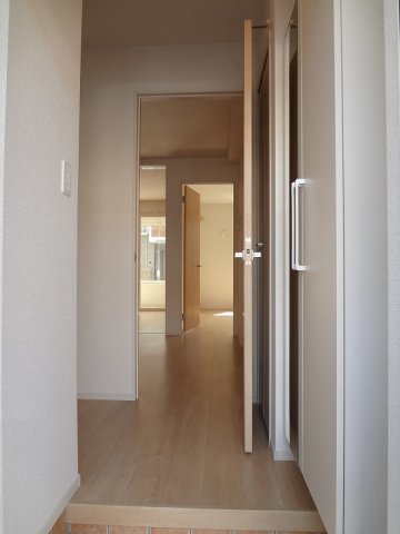 玄関　明るい玄関です