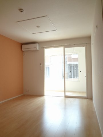 居室・リビング　きれいな内装です