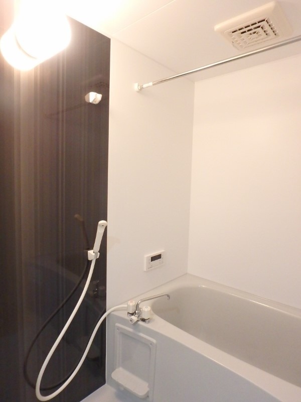 バス・シャワールーム　図面と現状に相違がある場合には現状を優先