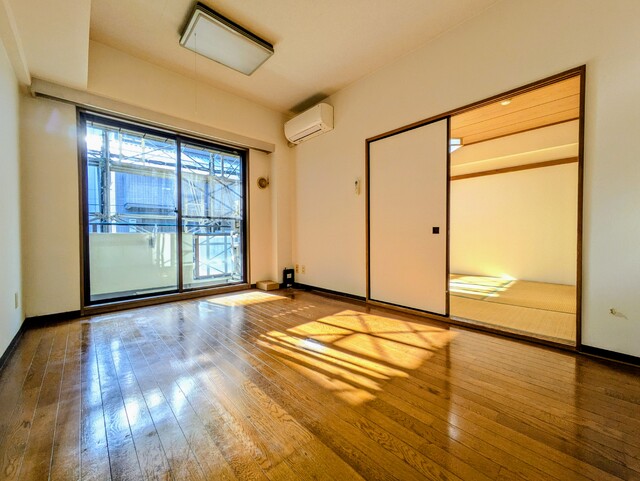 居室・リビング　リビング♪（※清掃前です。）