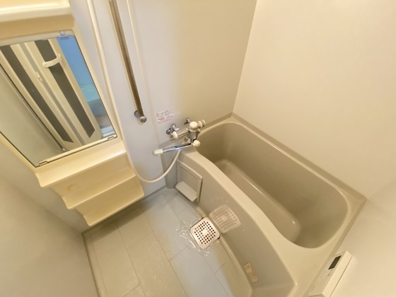 バス・シャワールーム　※別部屋の写真です