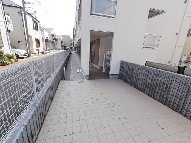 エントランス　★お部屋探しはタウンハウジング稲田堤店まで★