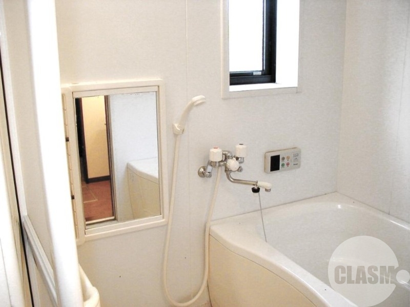 バス・シャワールーム　追い焚き機能付き☆