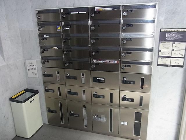 ロビー　★集合ポスト★