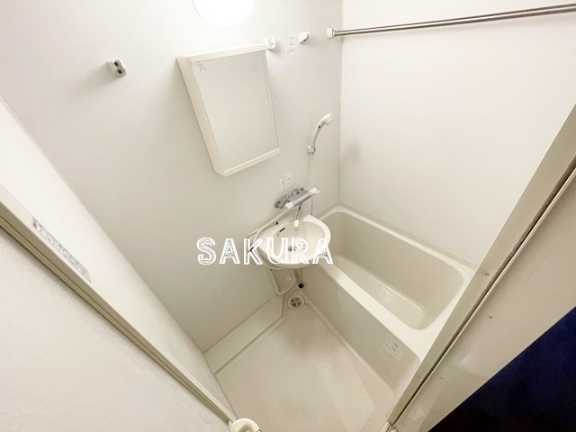 バス・シャワールーム　嬉しい浴室乾燥機付き♪