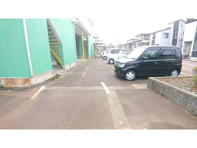 駐車場　駐車場