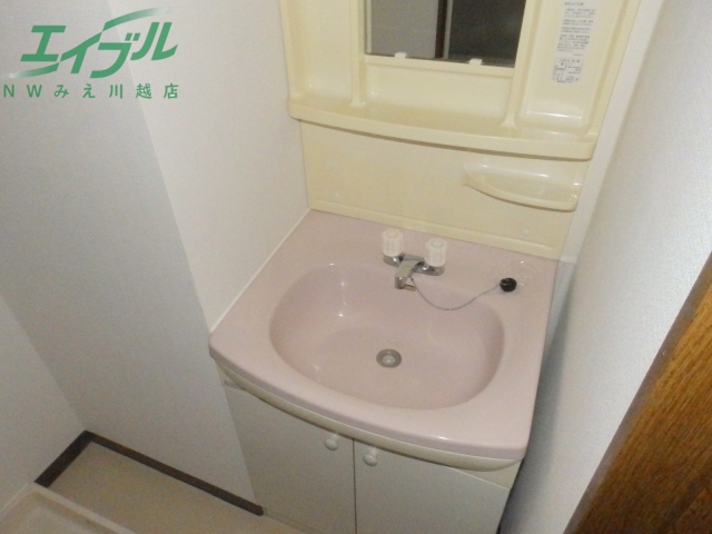 洗面設備　洗面所同一物件の別部屋の写真です