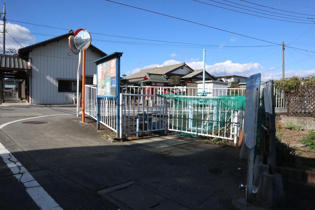 その他　建物北側にゴミ捨て場があります