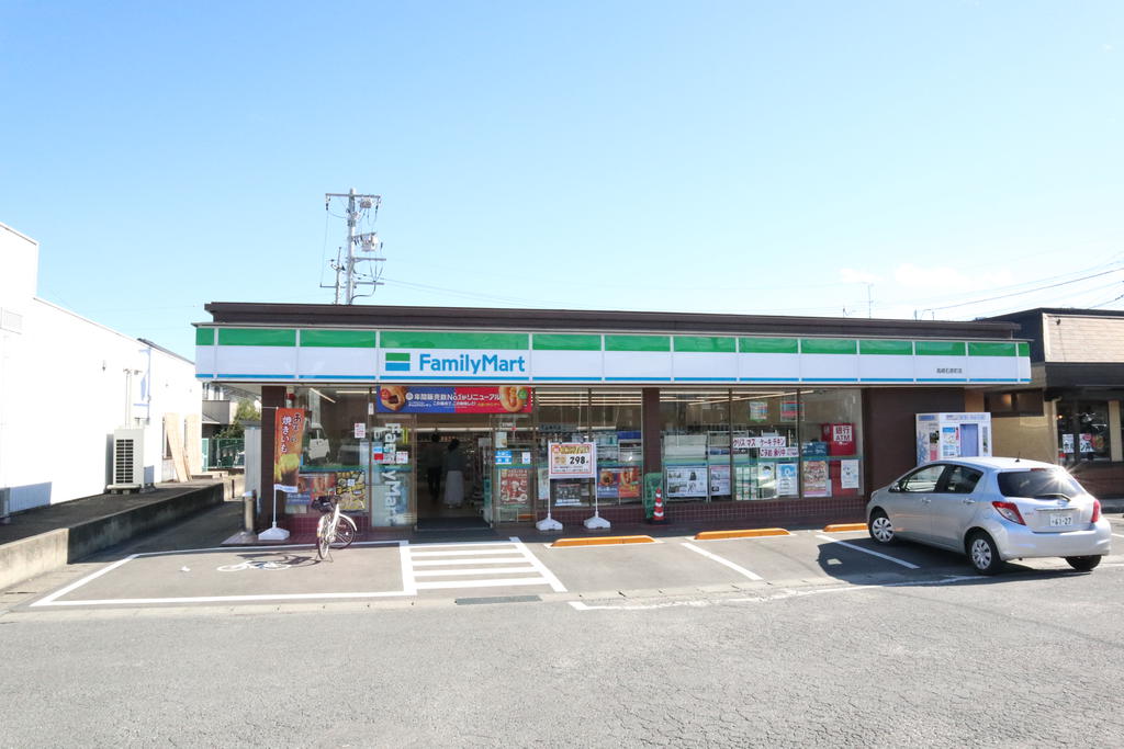 コンビニ　ファミリーマート高崎石原町店（コンビニ）まで517m