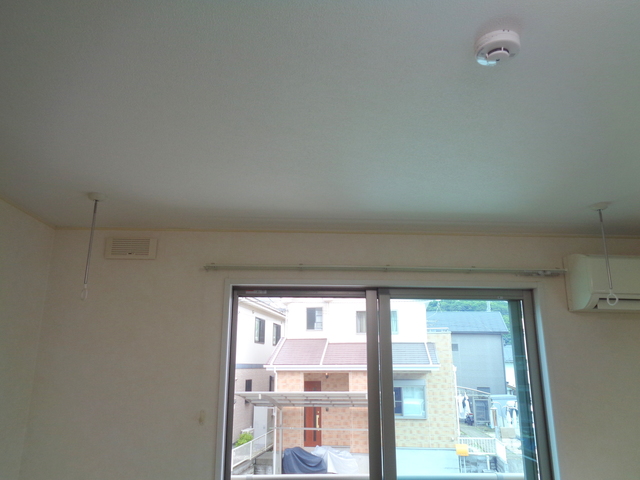 その他設備　雨の日に便利な室内物干フック