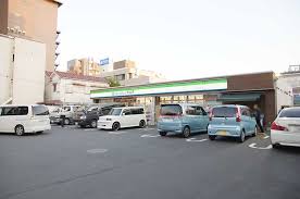 コンビニ　ファミリーマート立川南通り店（コンビニ）まで575m