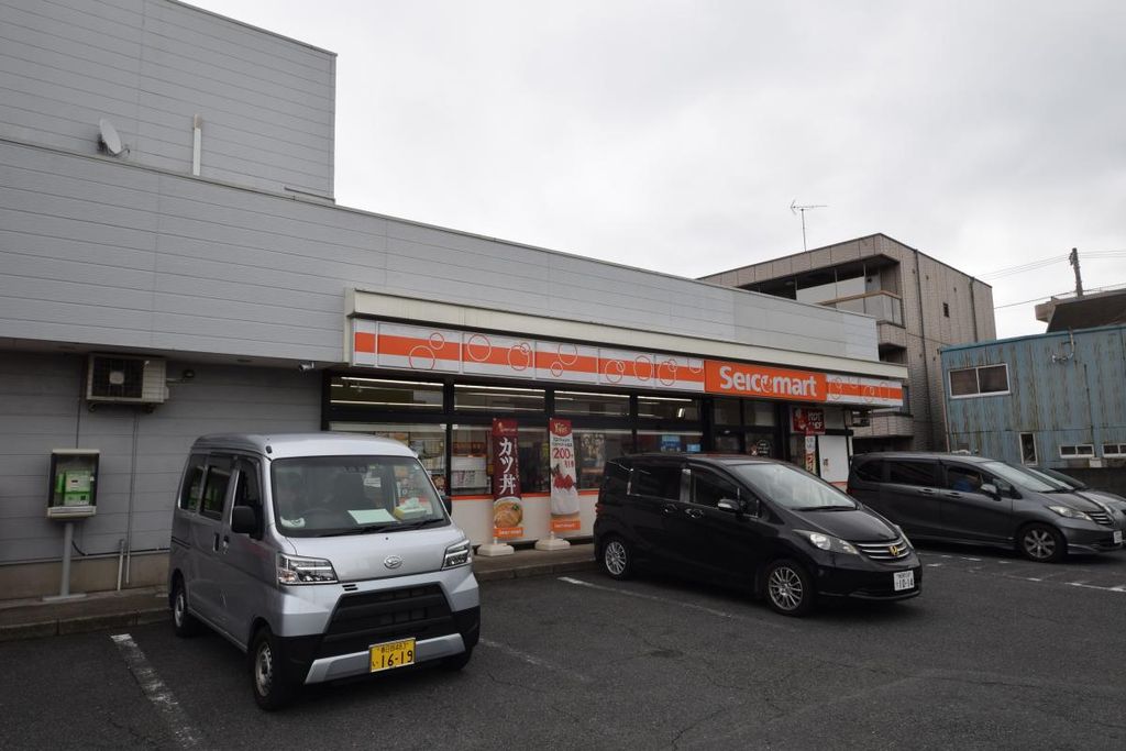 コンビニ　セイコーマート草加マルエー店（コンビニ）まで380m