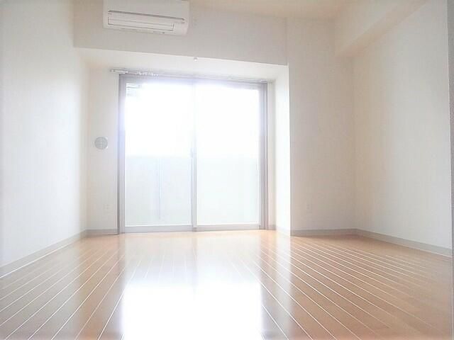 居室・リビング　※別部屋参考写真