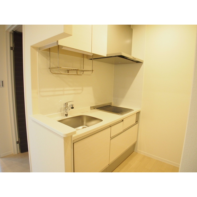 キッチン　ＩＨの２口コンロがついています。