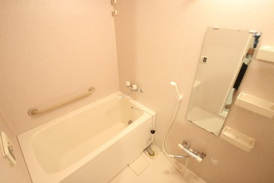 バス・シャワールーム　※別室の写真です