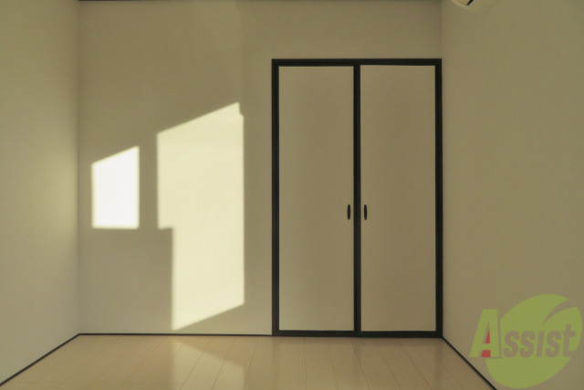 収納　収納はこちら、たくさん入りそうな収納ですね