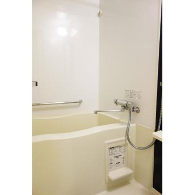 バス・シャワールーム　※写真は同タイプ住戸です。