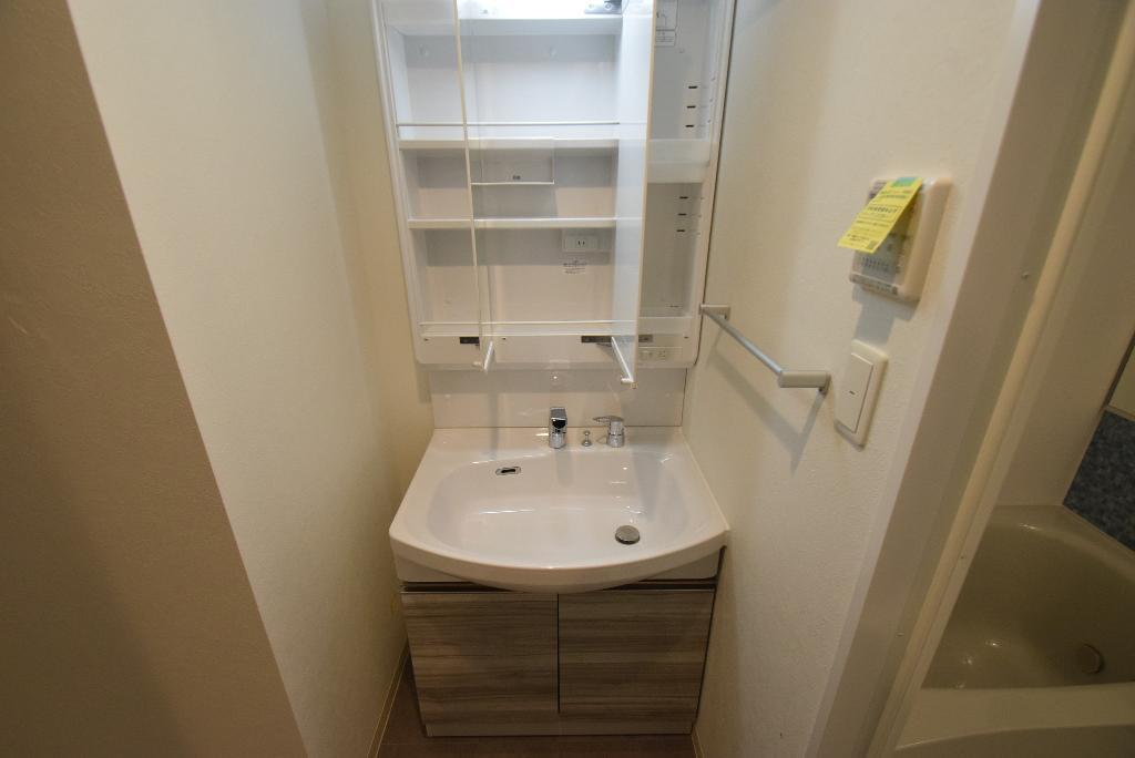 洗面設備　洗髪洗面化粧台