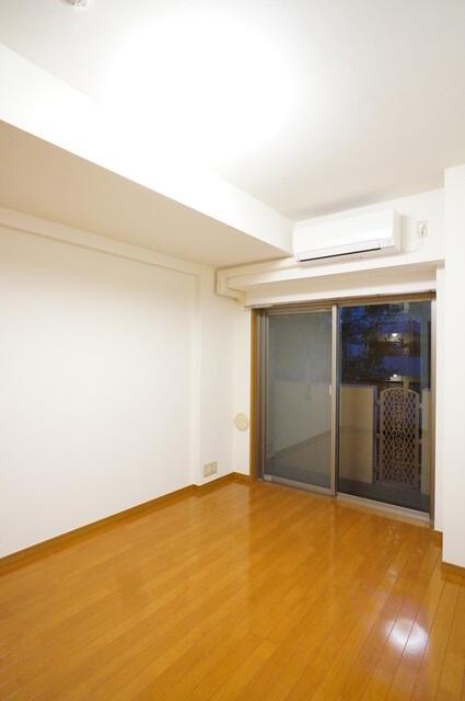 居室・リビング　スタンダードな洋室です