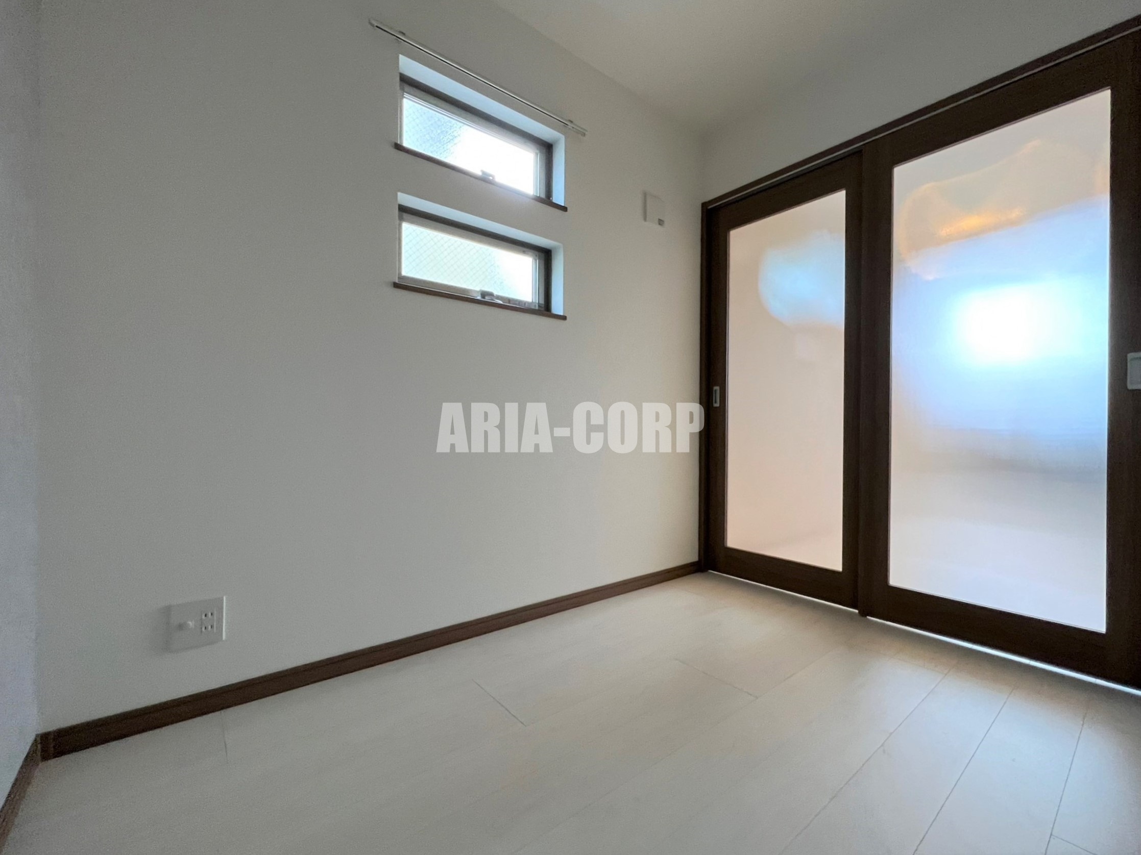 その他部屋・スペース　寝室。柱の張りもなく家具の設置も困りません♪