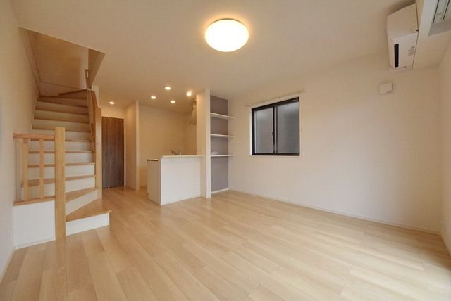 居室・リビング　イメージ。Ｃ棟の室内写真です！現況を優先。