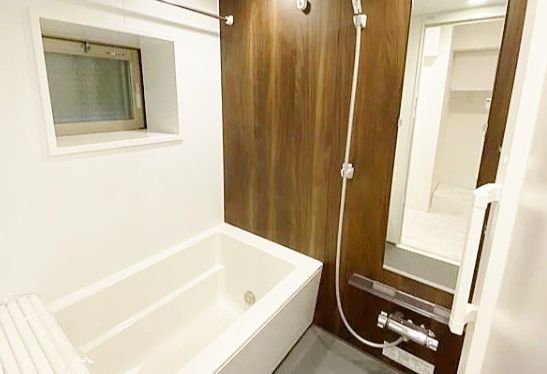 バス・シャワールーム　写真は同タイプ住居です。