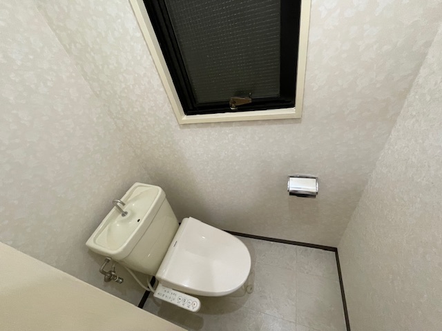 トイレ　※同施工会社のイメージ写真※