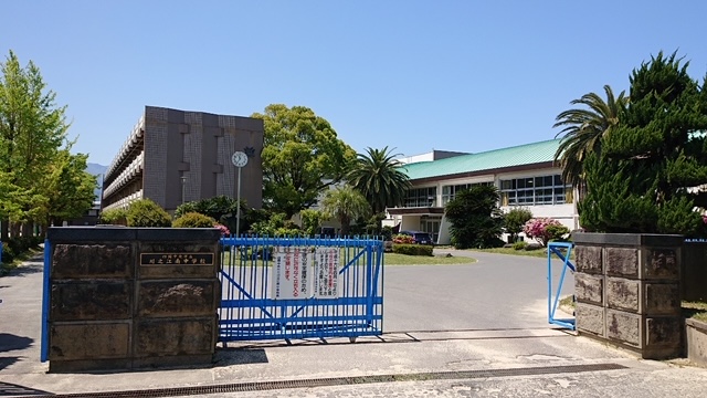 中学校　四国中央市立川之江南中学校（中学校）まで830m