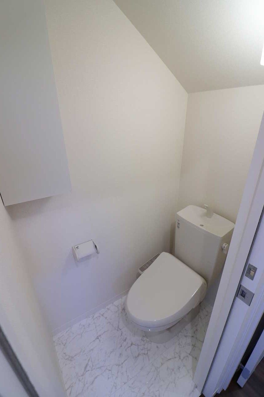 トイレ　※同物件、別部屋の写真です。