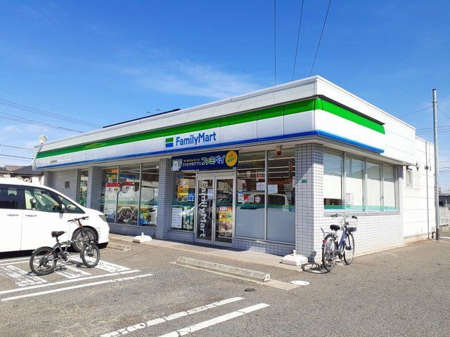コンビニ　ファミリーマート福山東深津町店（コンビニ）まで600m