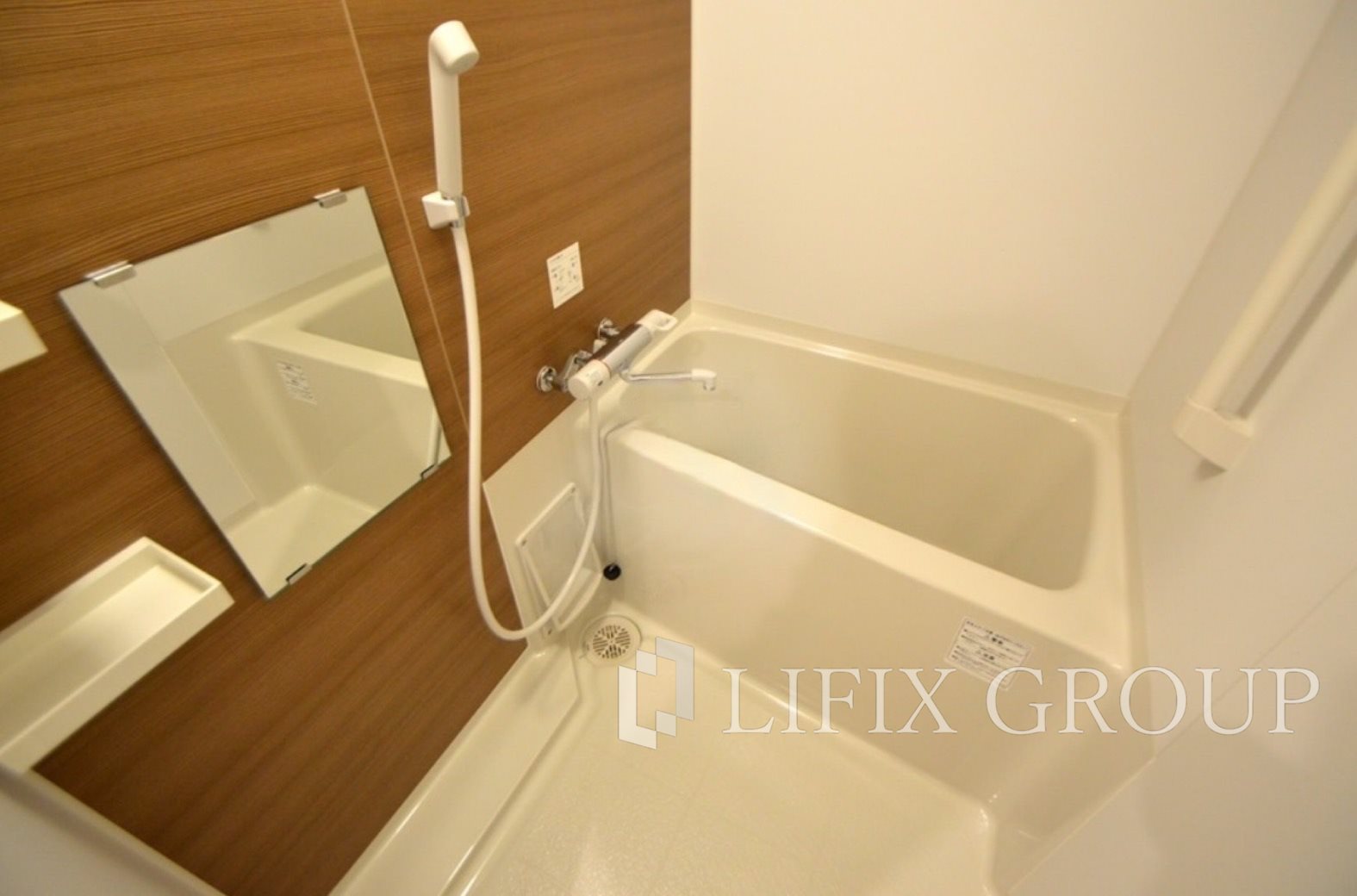 バス・シャワールーム　風呂