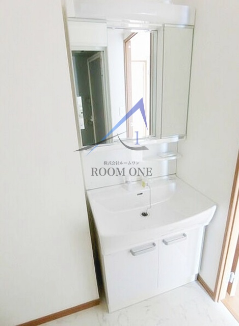 洗面設備　洗面台です。