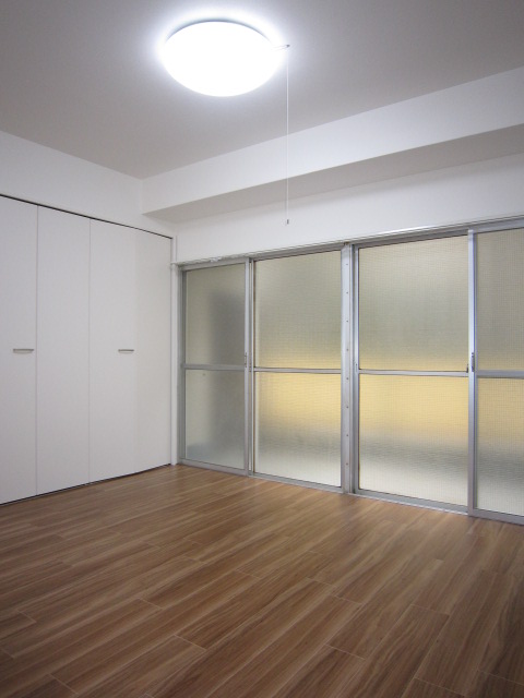 居室・リビング　この写真は同マンションの他のお部屋のものです