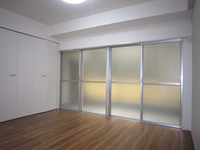 居室・リビング　この写真は同マンションの他のお部屋のものです