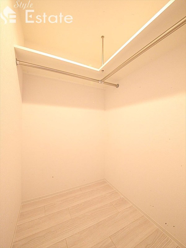 収納　ウォークインクローゼット