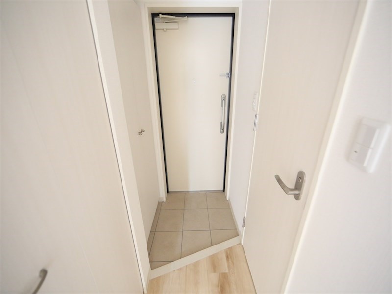 玄関　玄関　シューズボックス付（収納充実してます）